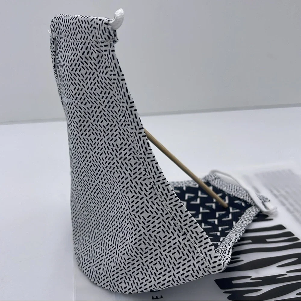 Stylish Black and White Women's Shoes TED BAKER LONDON Reversible Reusable NWT